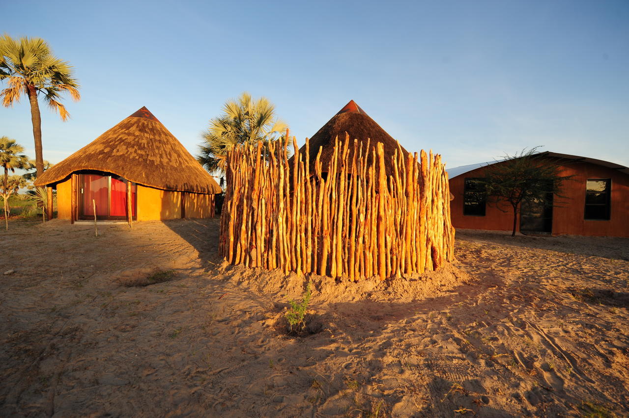 Ongula Village Homestead Lodge Omupumba Экстерьер фото