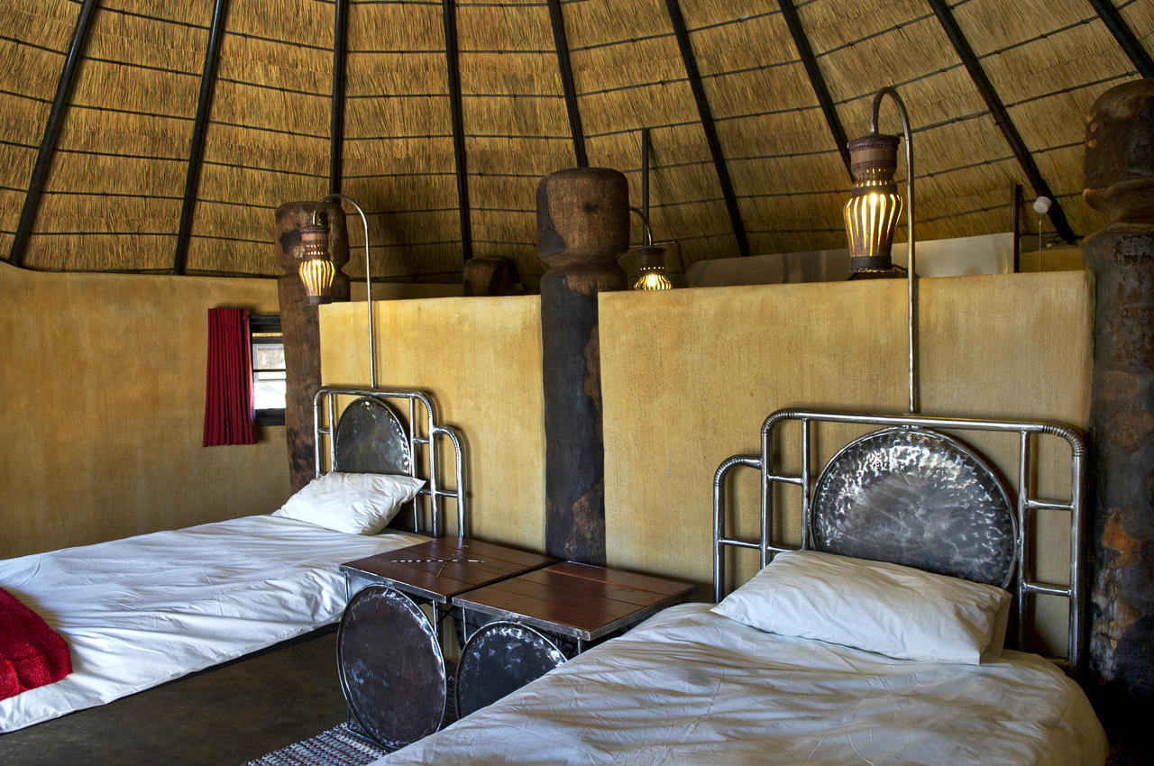 Ongula Village Homestead Lodge Omupumba Экстерьер фото