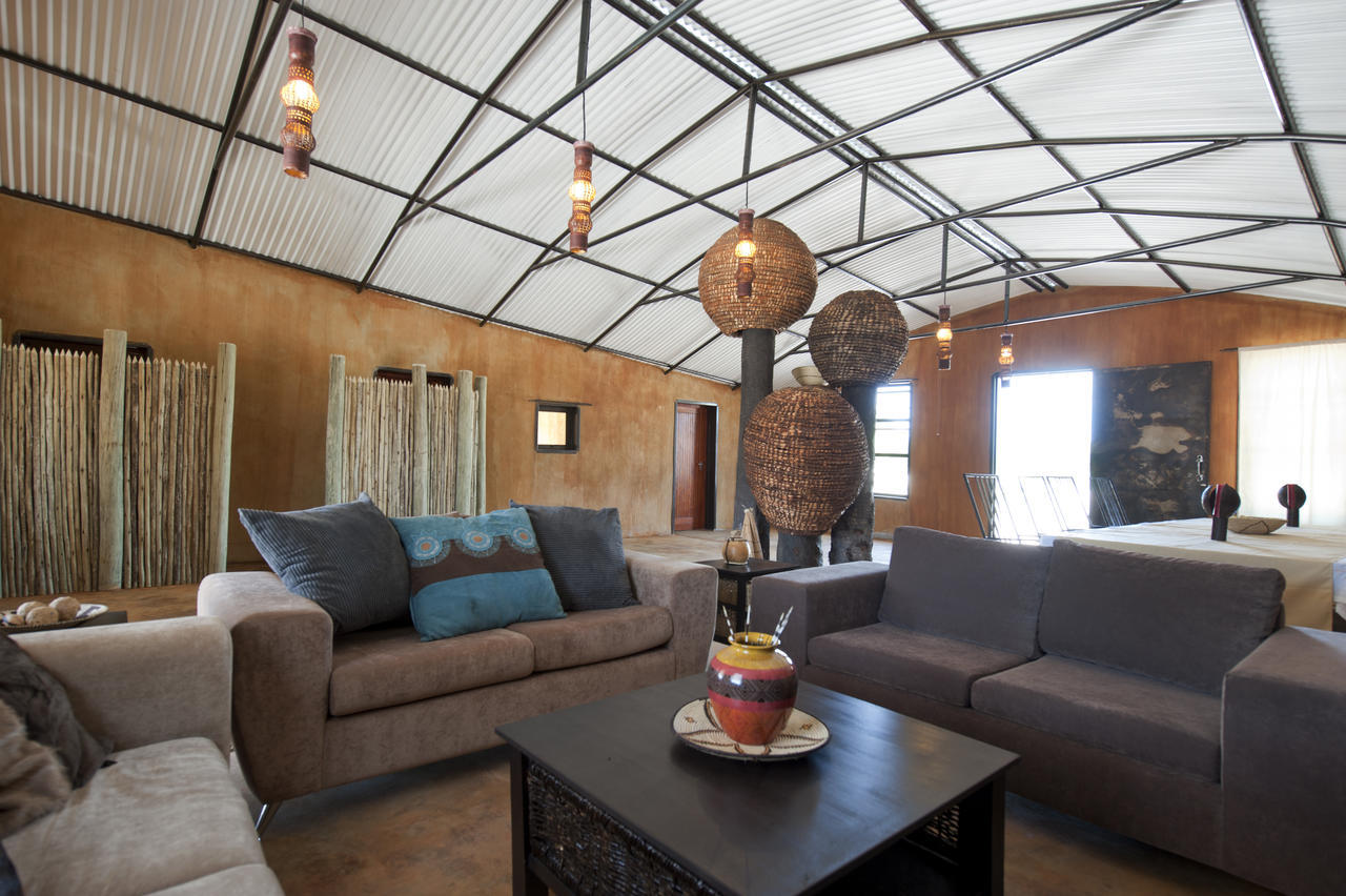 Ongula Village Homestead Lodge Omupumba Экстерьер фото