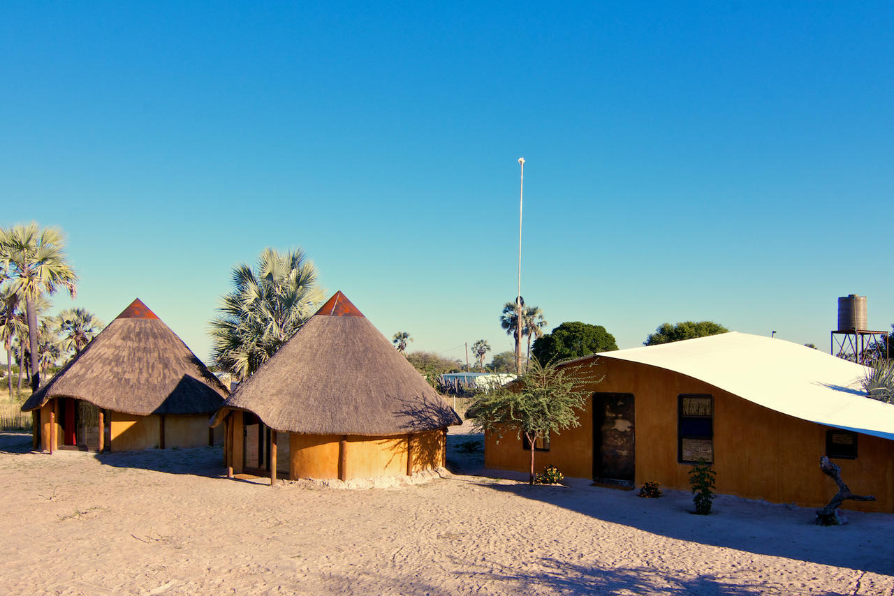Ongula Village Homestead Lodge Omupumba Экстерьер фото